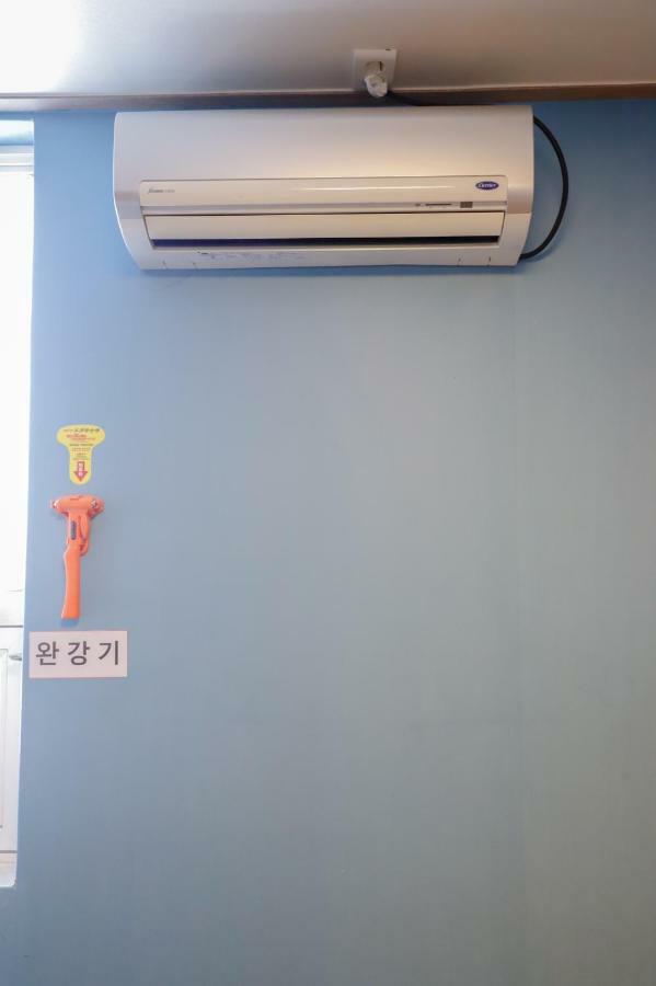 Busan Sukbak Dot Com Guesthouse מראה חיצוני תמונה