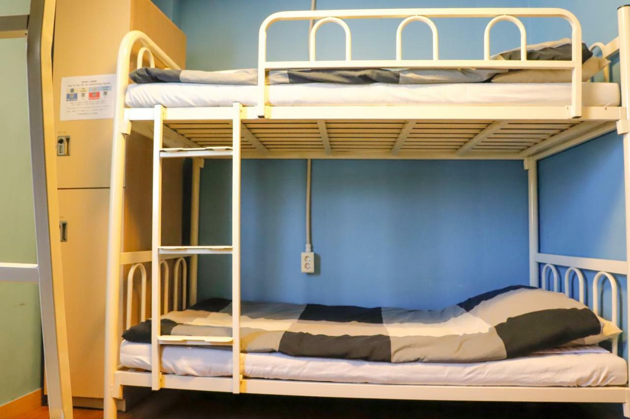 Busan Sukbak Dot Com Guesthouse מראה חיצוני תמונה