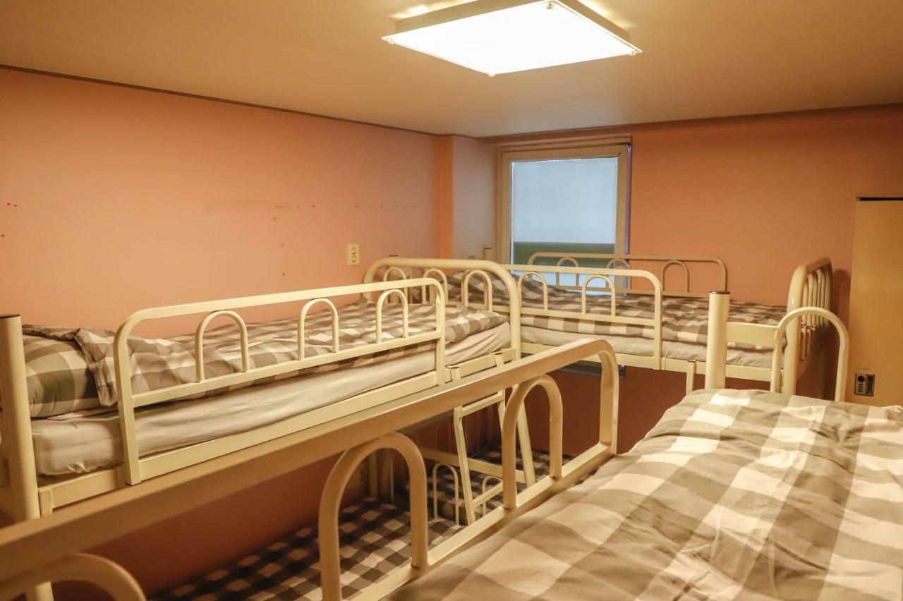 Busan Sukbak Dot Com Guesthouse מראה חיצוני תמונה